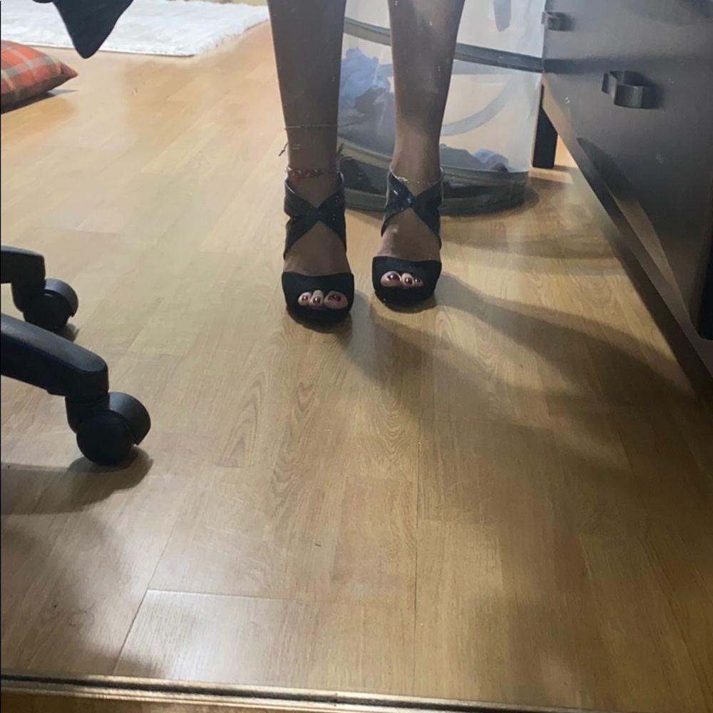 Moda Heels - image 6